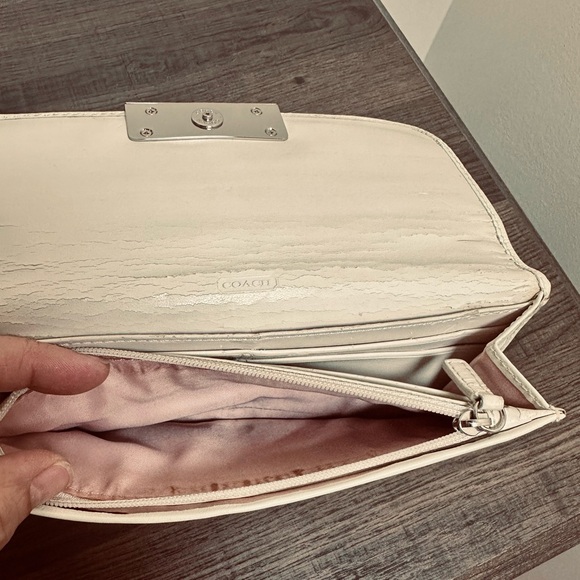 Coach Leather Shoulder Bag and wallet - Picture 4 of 16